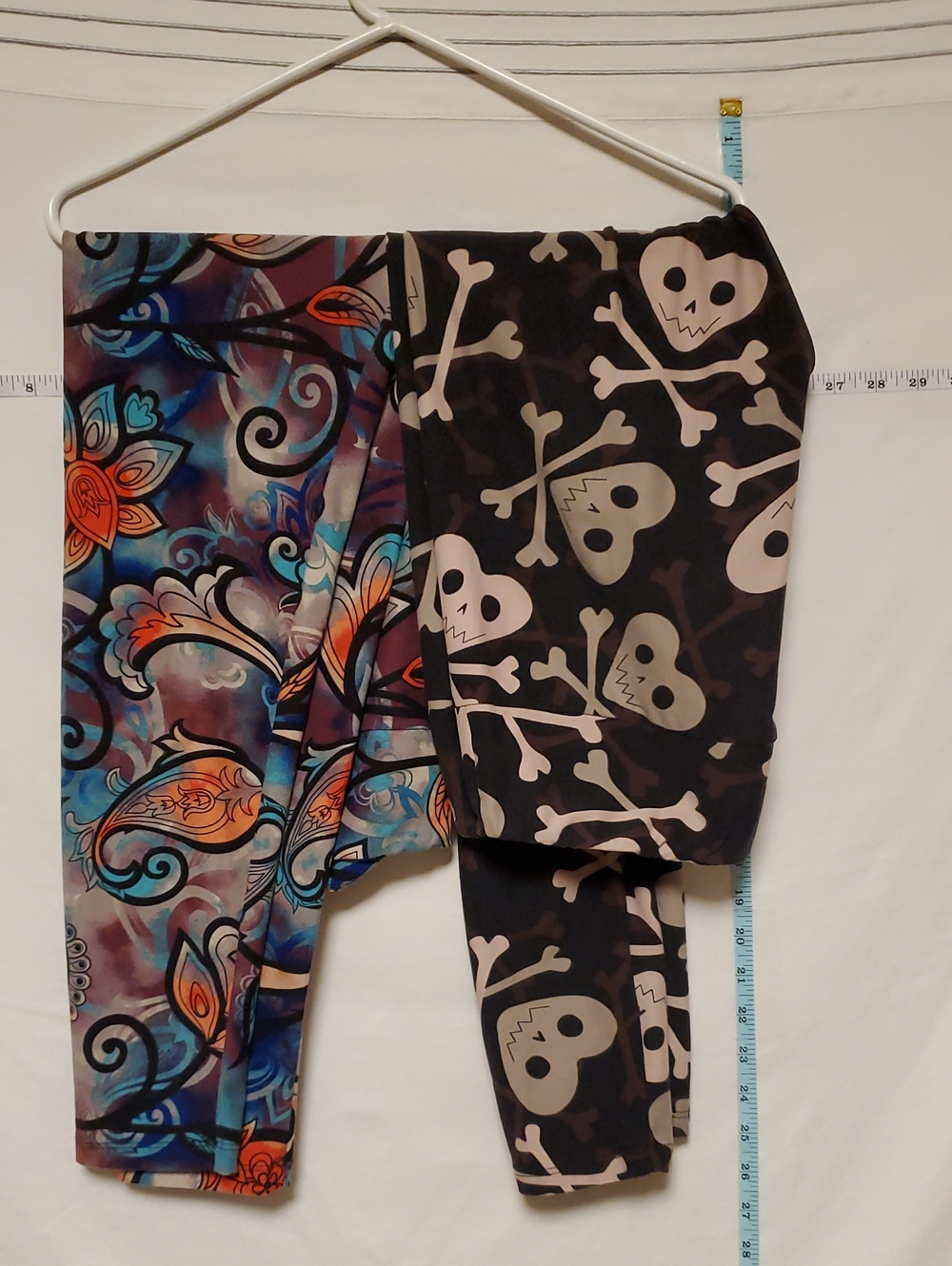 Lula Roe Leggings Bundle 2 Beige Skull  Crossbones Paisley T/C Autumn Artsy